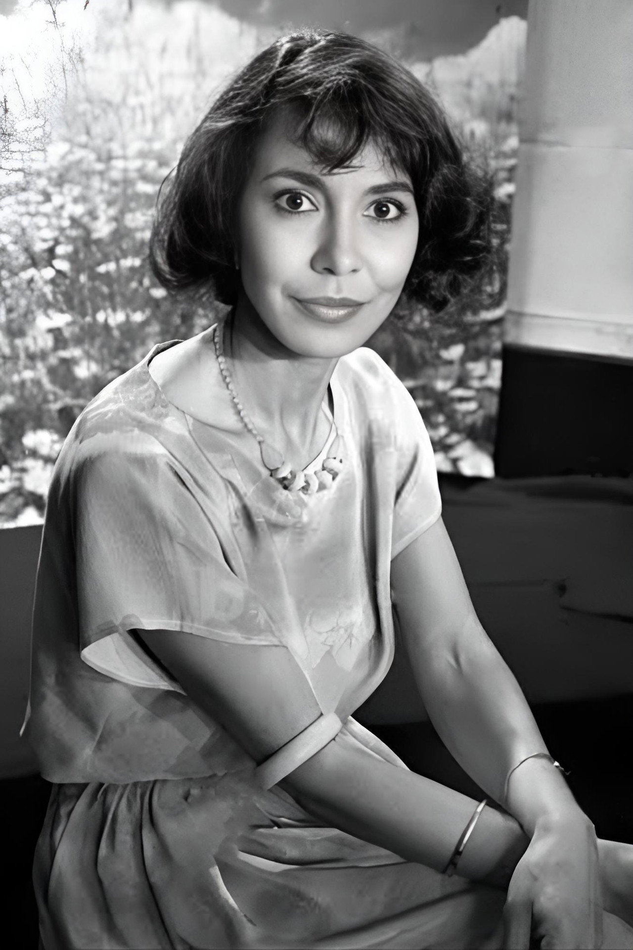Nadia Samir's poster