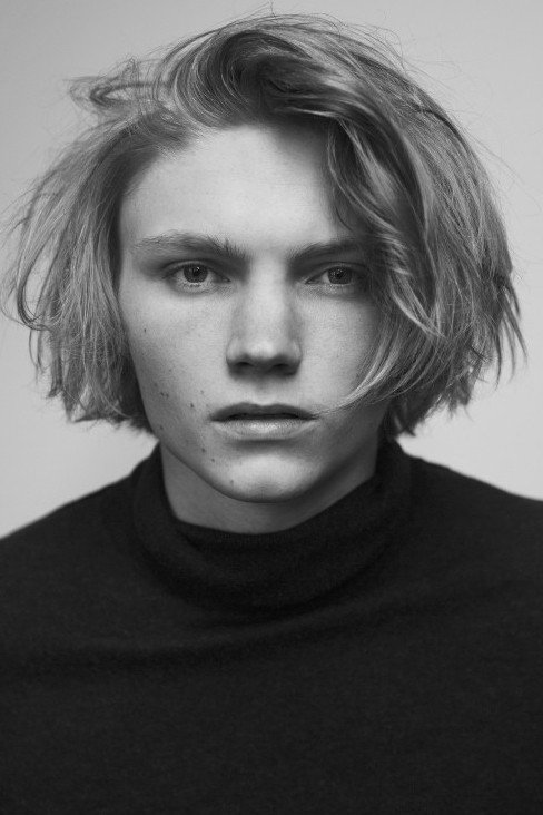 Ulrik Munther's poster