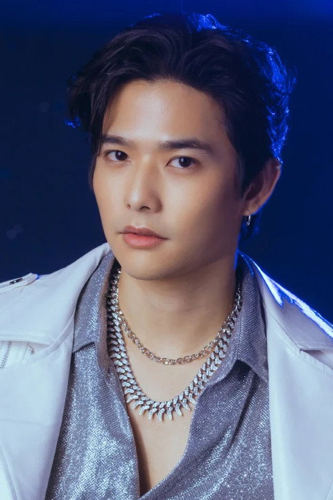 Lee Thanat Lowkhunsombat's poster