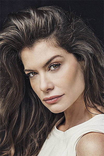 Alinne Moraes's poster