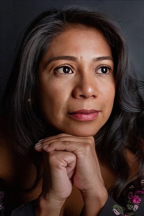 Yadira Pérez's poster