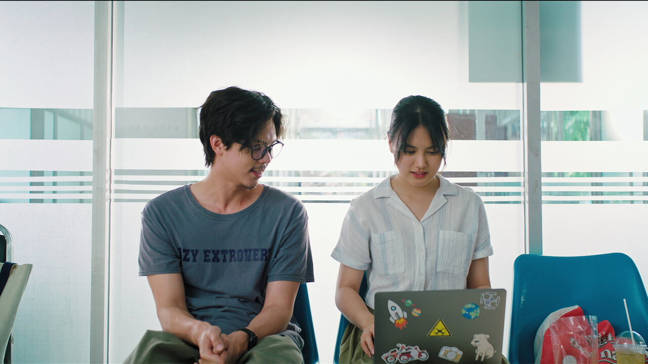 Happy Ending's poster