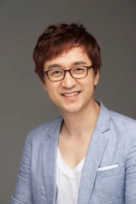 Lee Ji-hyoung's poster