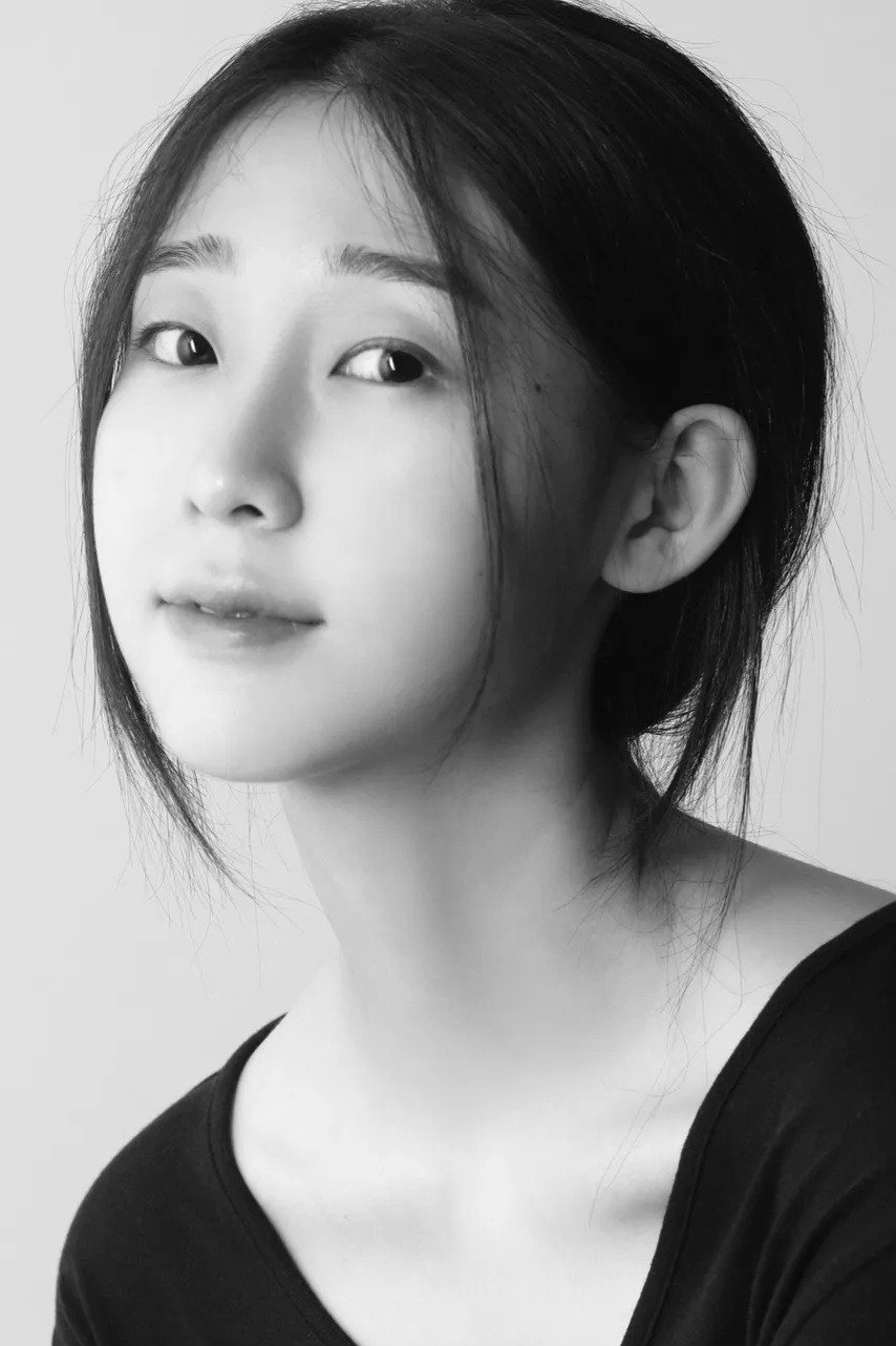 Han Ye-ji's poster