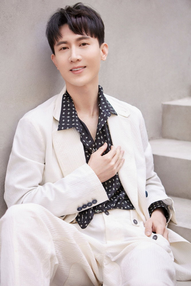 Wang Longhua's poster