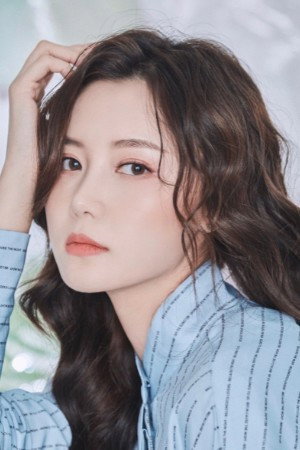 Bi Xue's poster