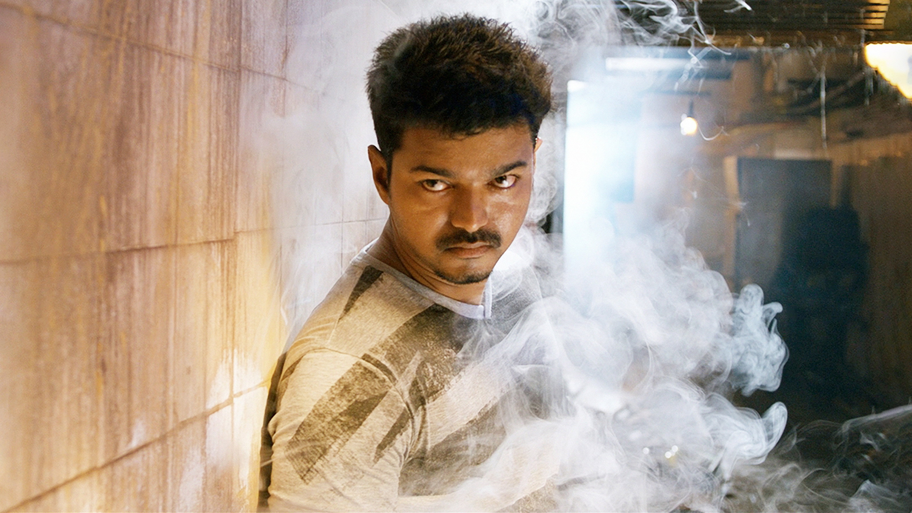 Thuppakki's poster