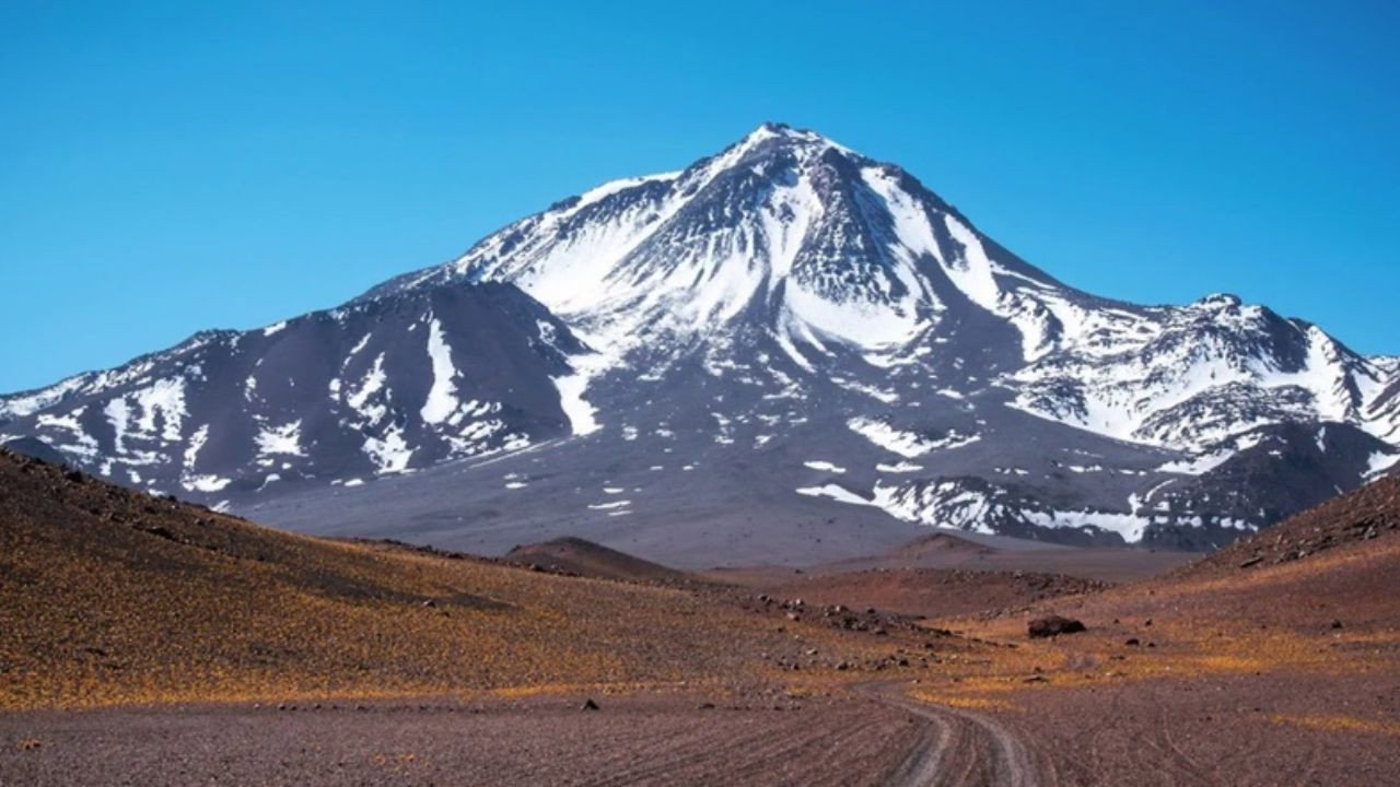 The Beloved Volcano's poster