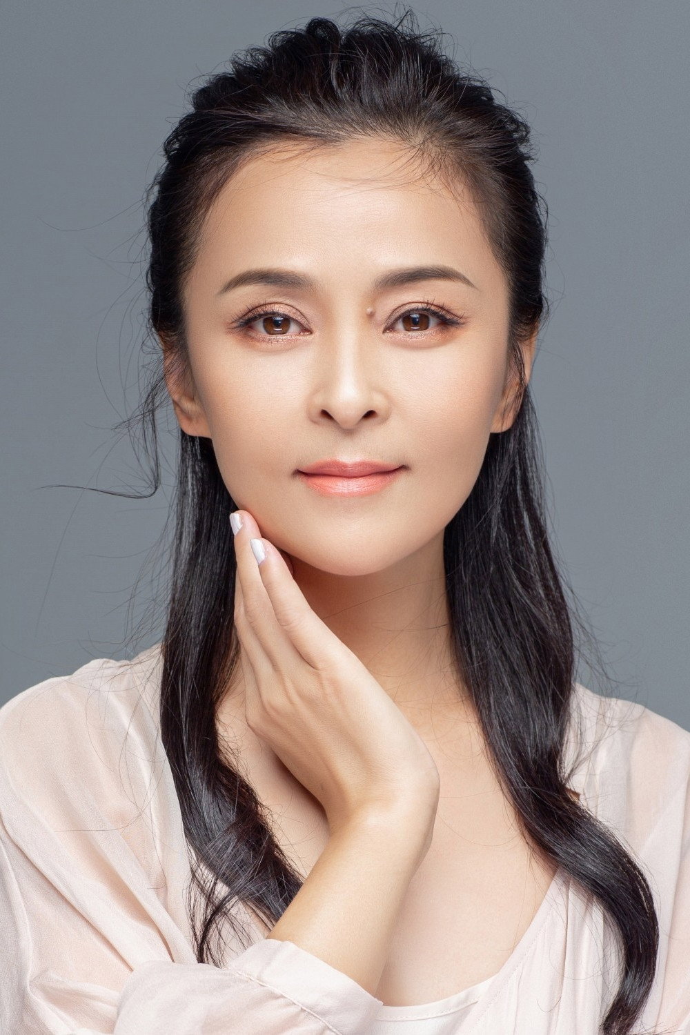 He Yin's poster