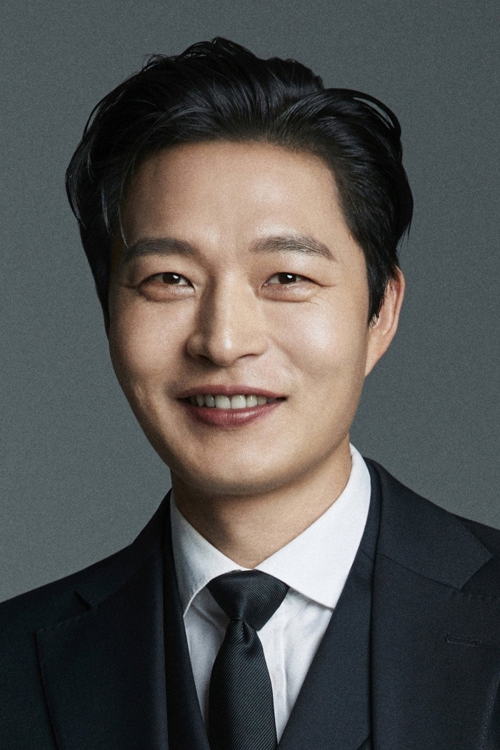 Lee Sung-woo's poster