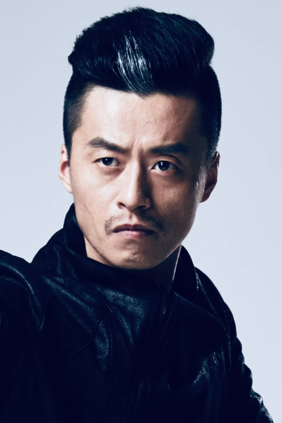 Yin Hailong's poster