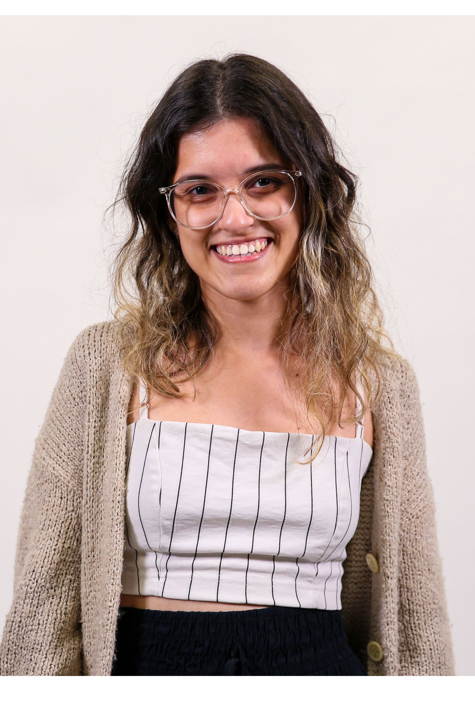 Daniela Vitória 's poster