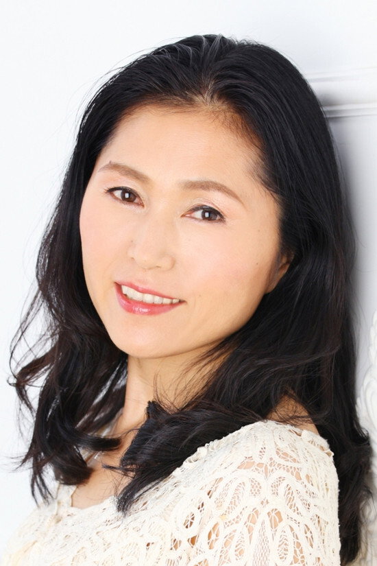 Emi Shinohara's poster
