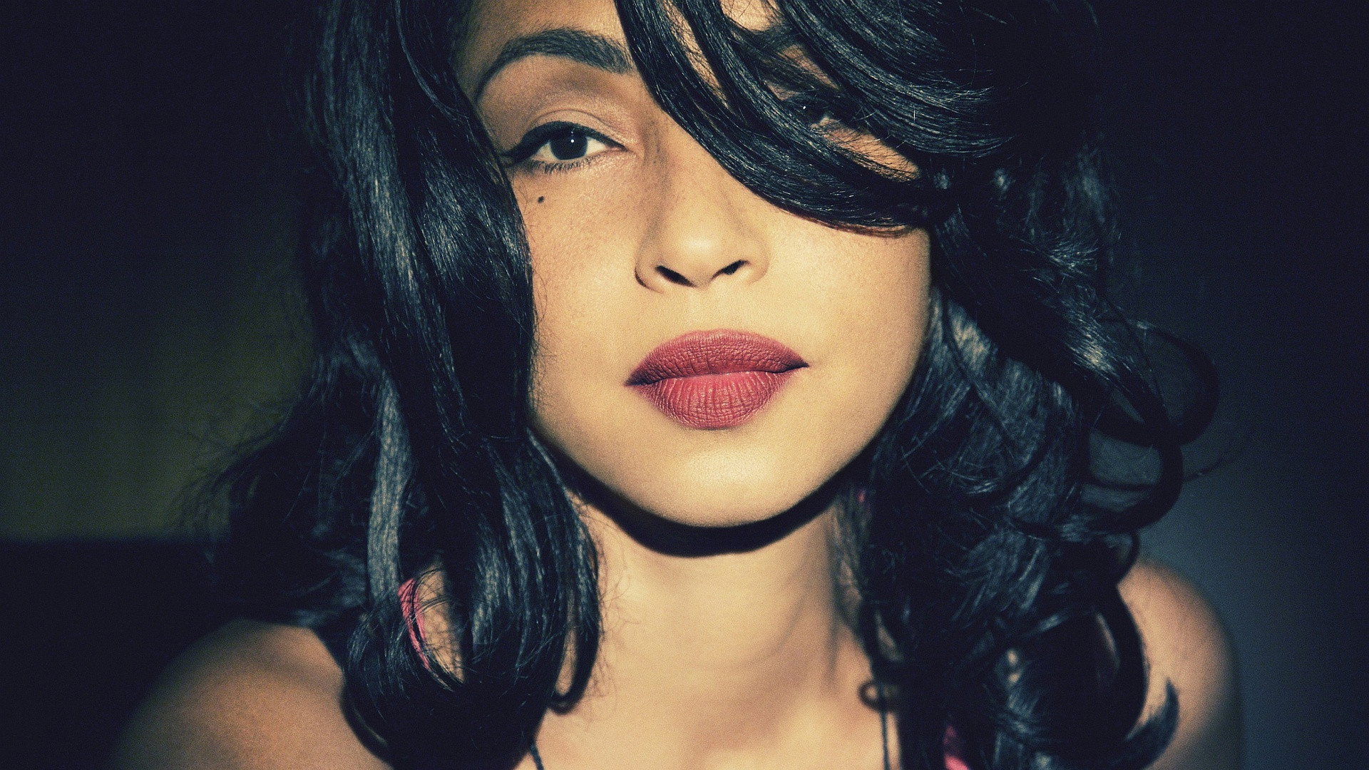 Sade - The Ultimate Collection's poster