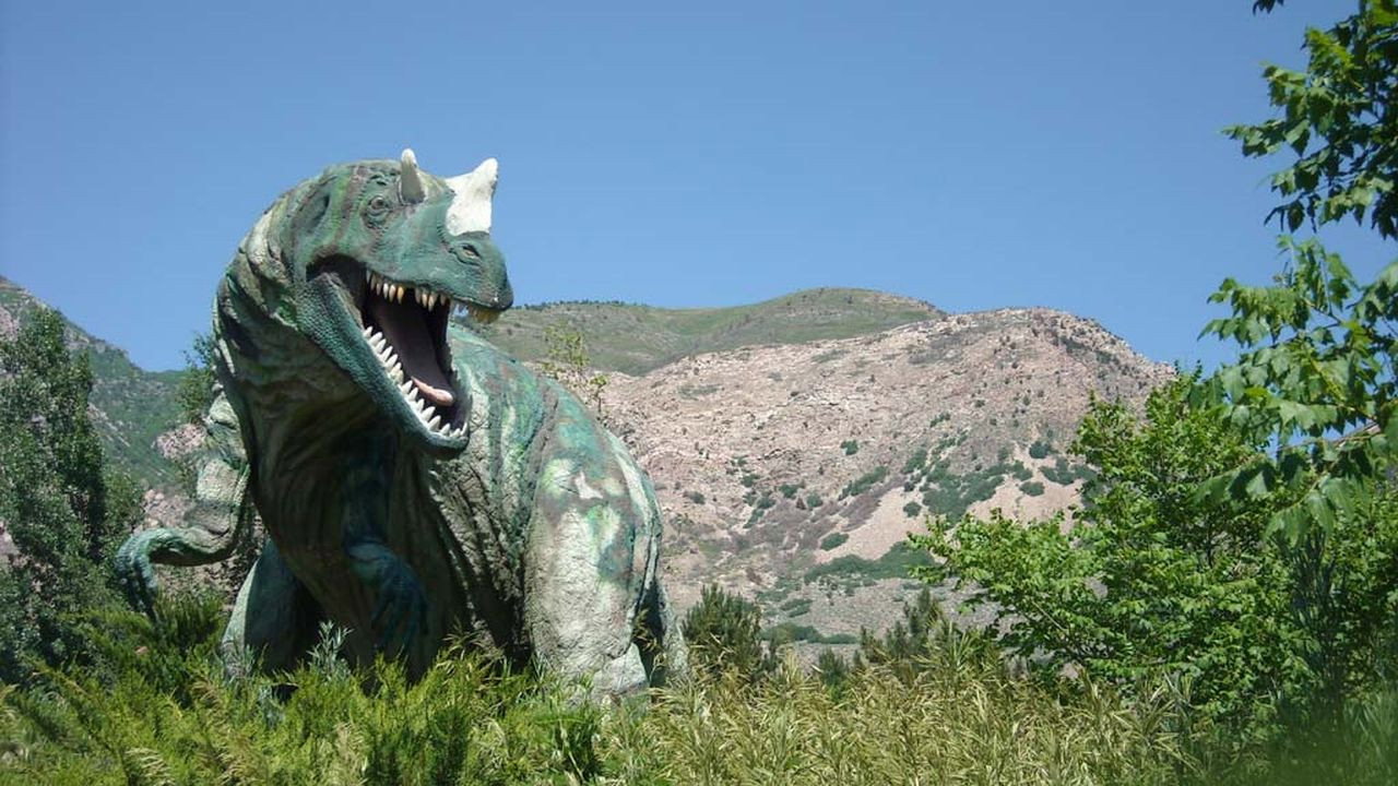 When Dinosaurs Ruled's poster