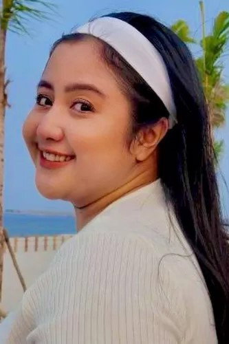 Fitria Rasyidi's poster