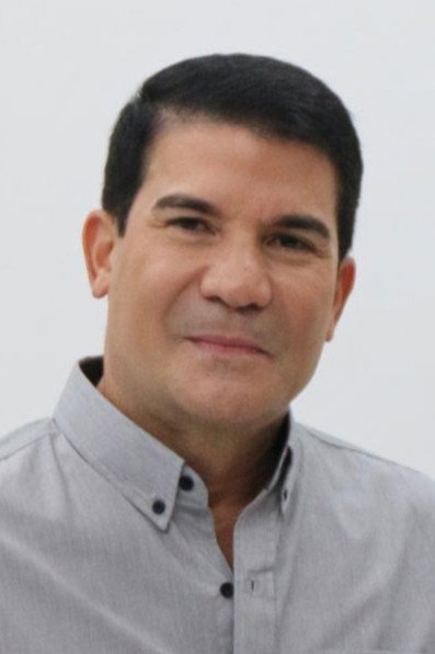 Edu Manzano's poster