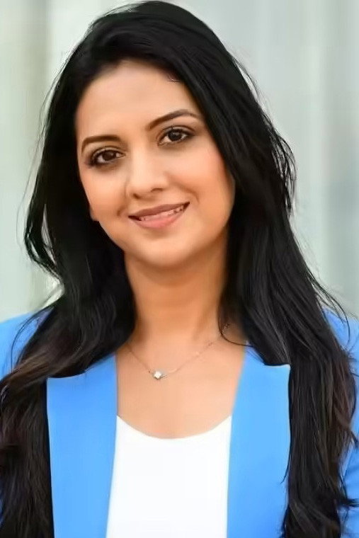 Tejashri Pradhan's poster