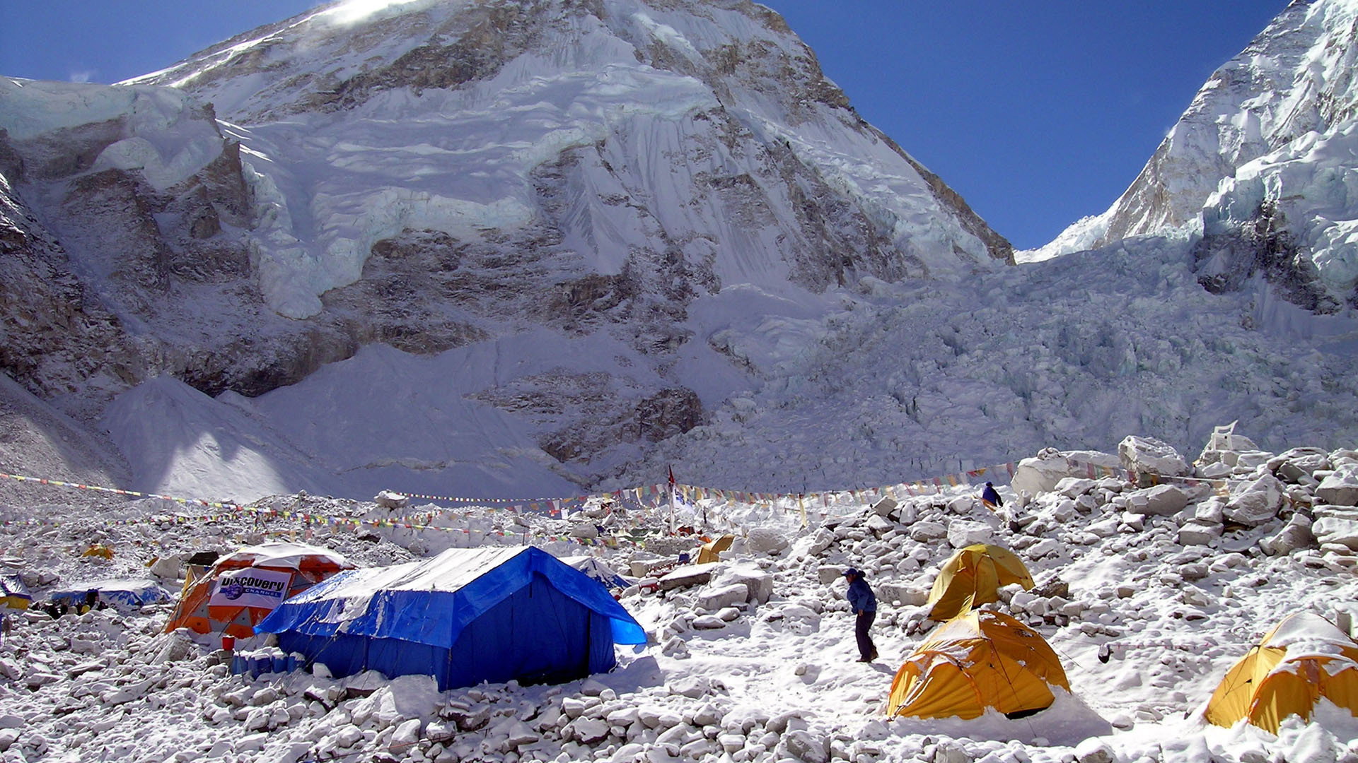 Ultimate Survival: Everest's poster
