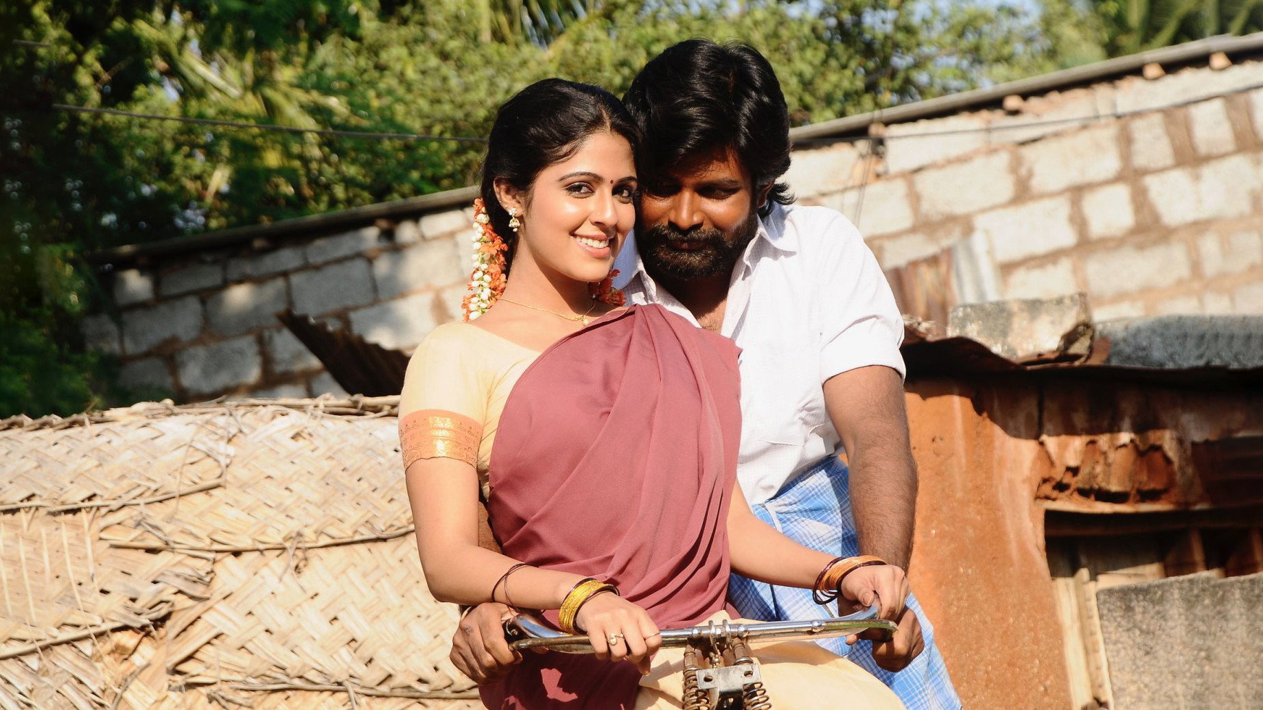 Azhagu Magan's poster