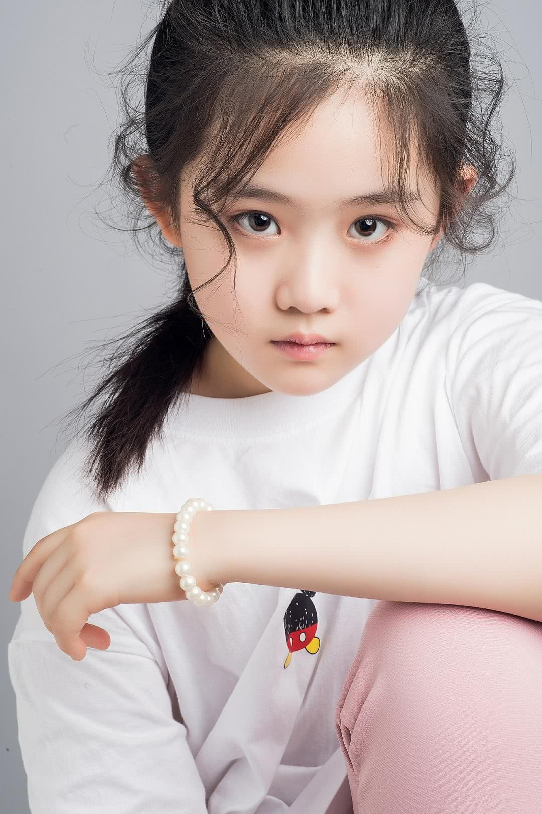 Wang Tingwen's poster