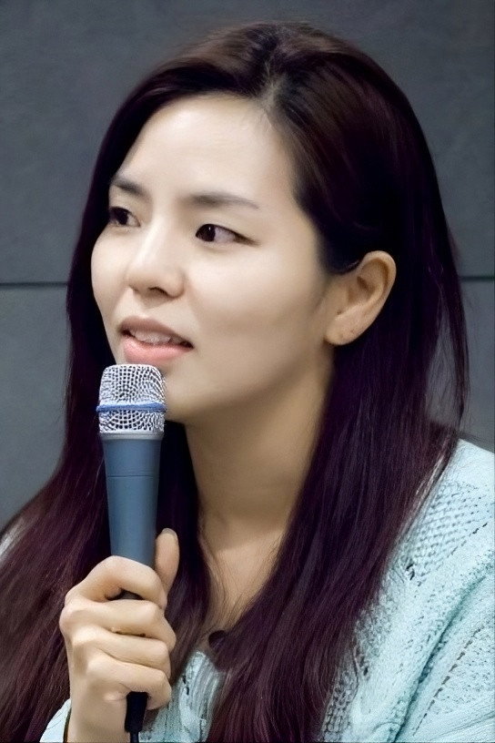 Kim Ji-hyun's poster