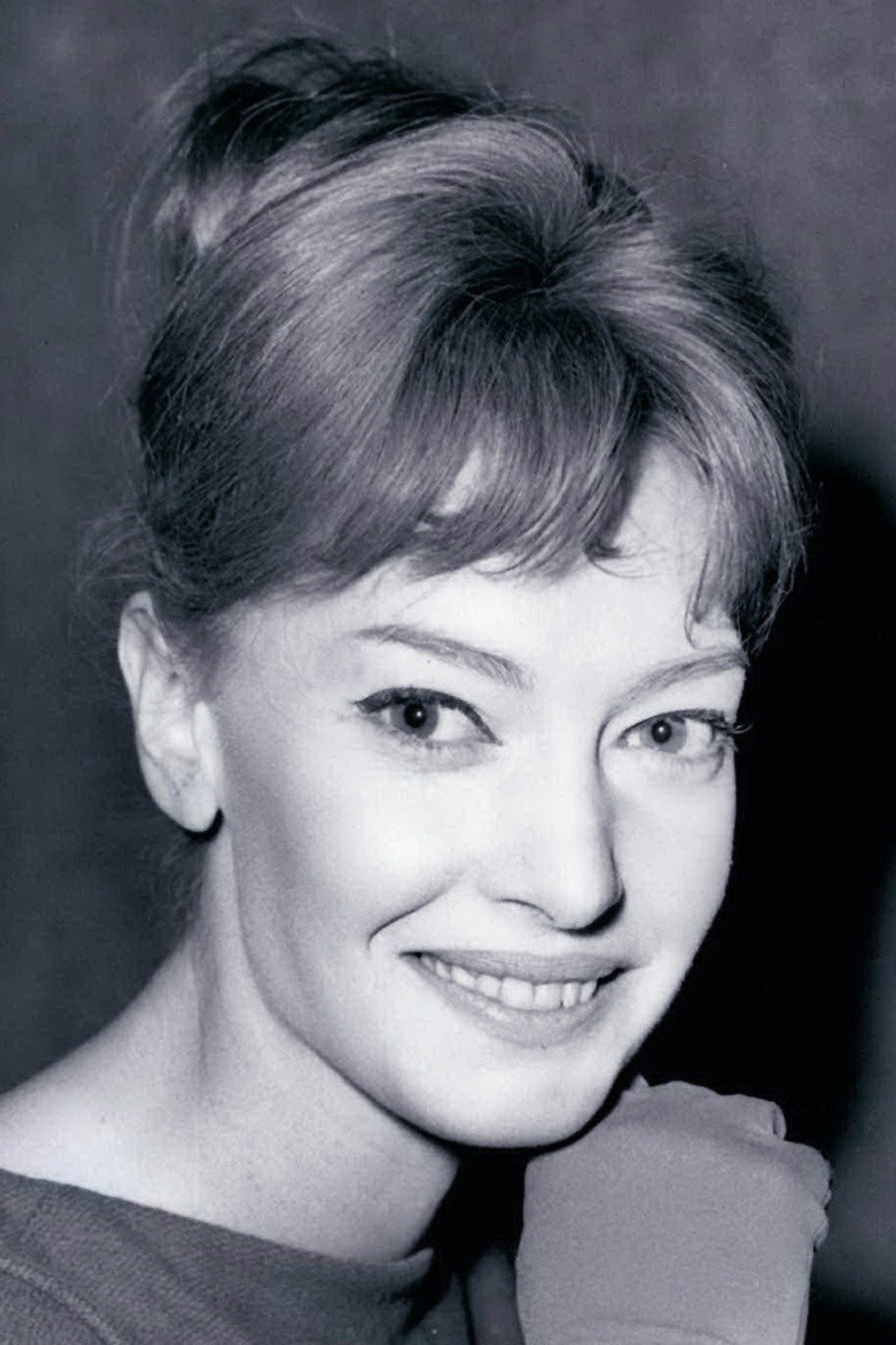 Jeannie Carson's poster