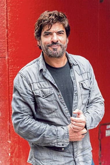 Roberto Vallejos's poster