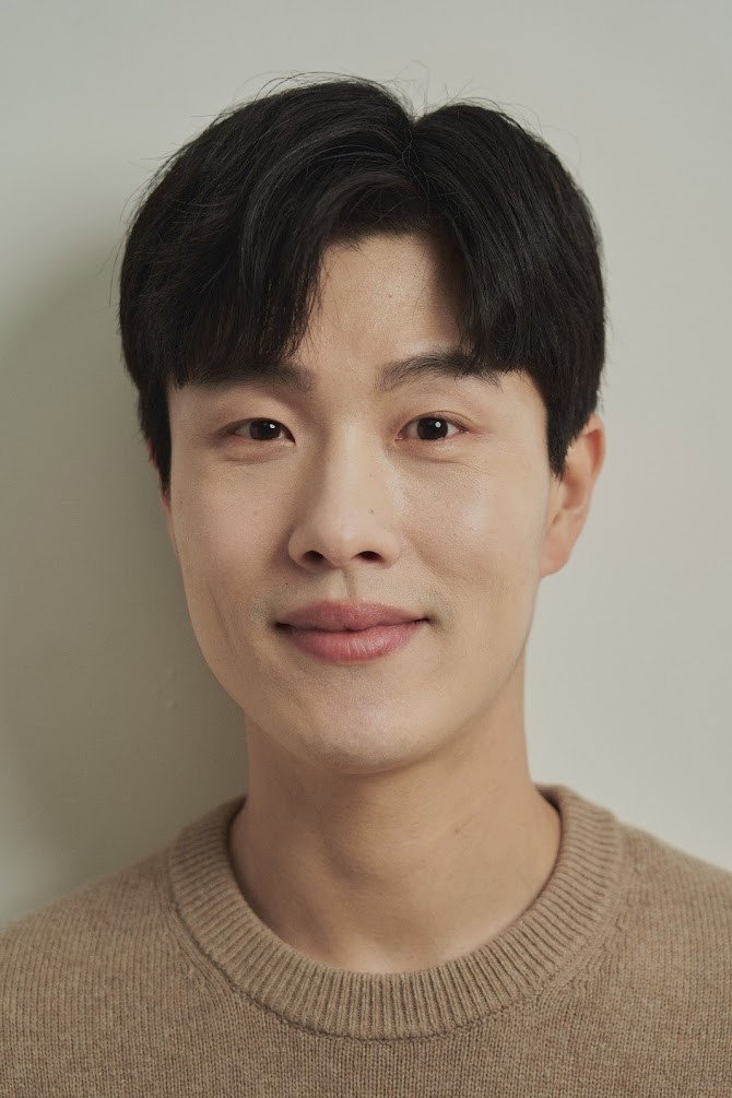 Lee Chang-won's poster