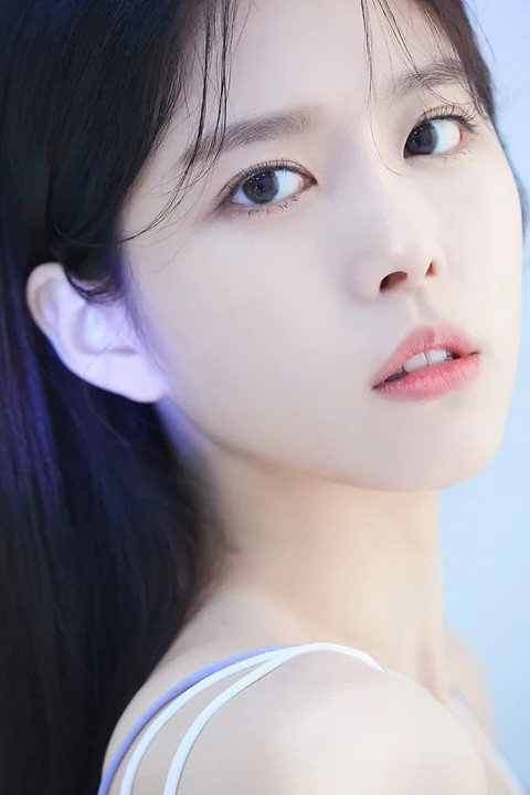 Kim Ji-sung's poster