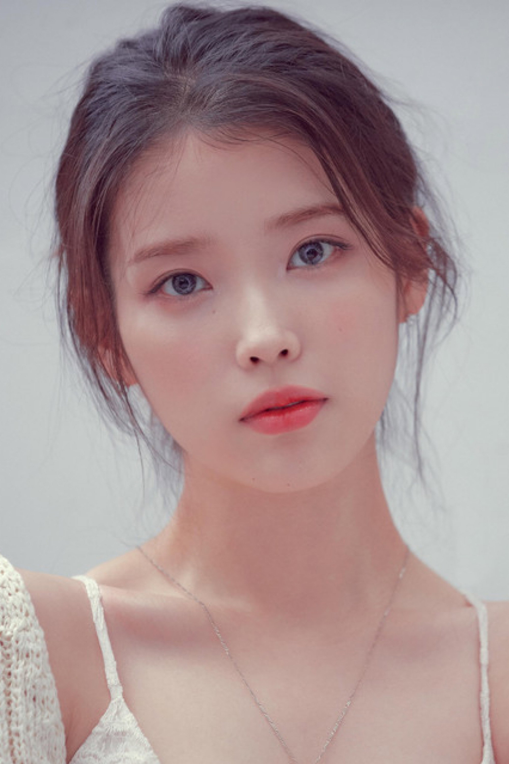 IU's poster