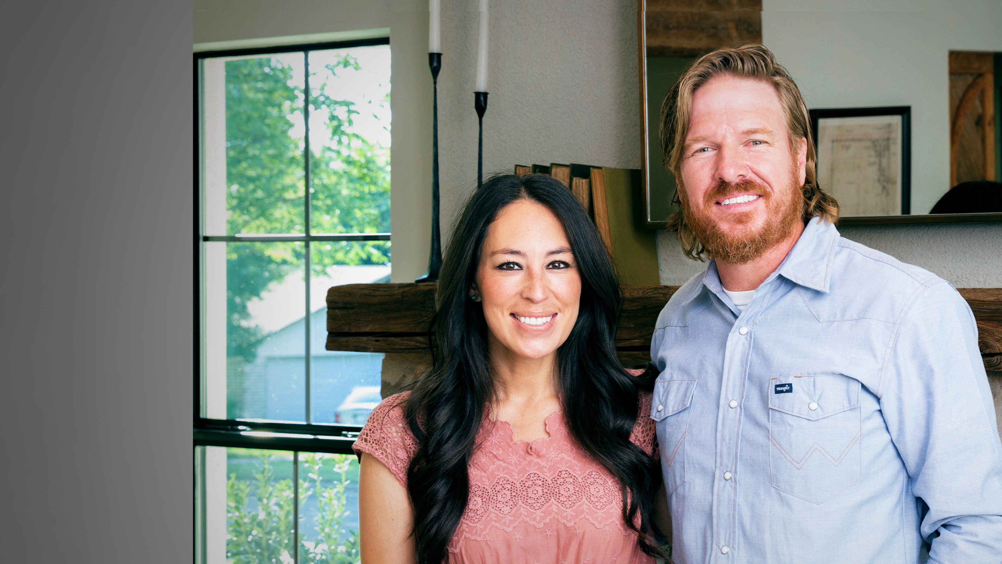 Fixer Upper's poster