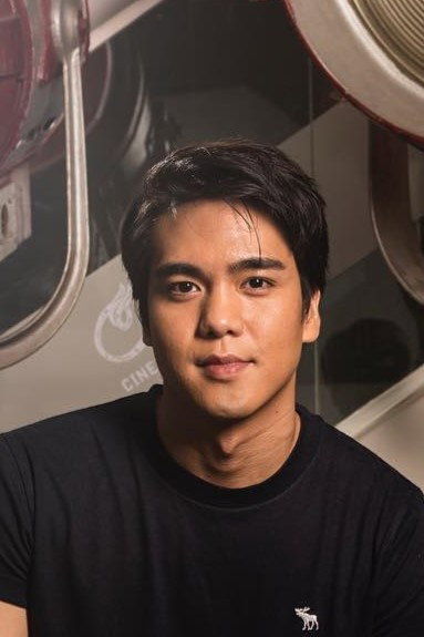 Gino M. Santos's poster