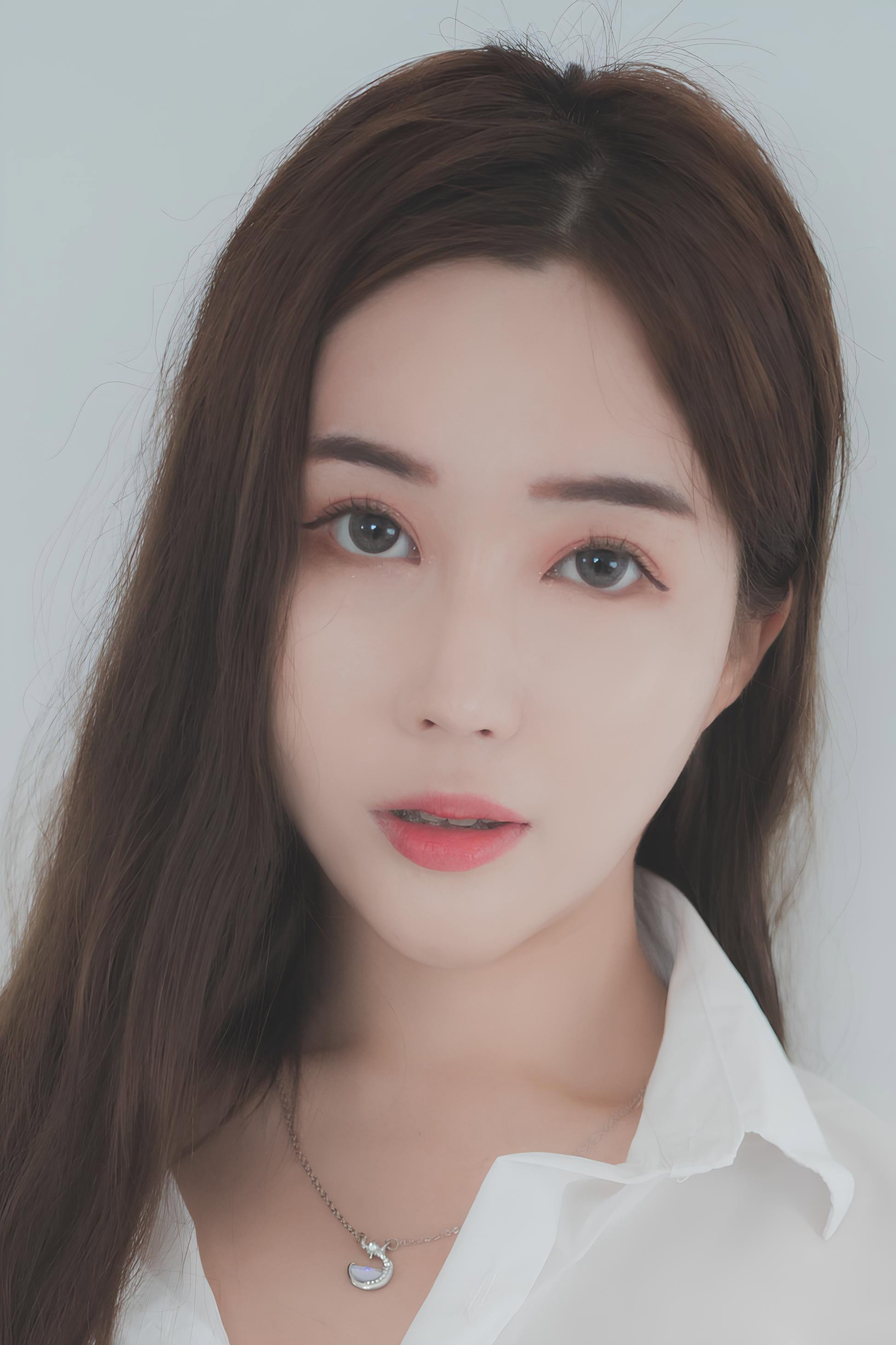Do Hee's poster