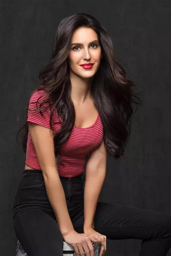 Isabelle Kaif's poster