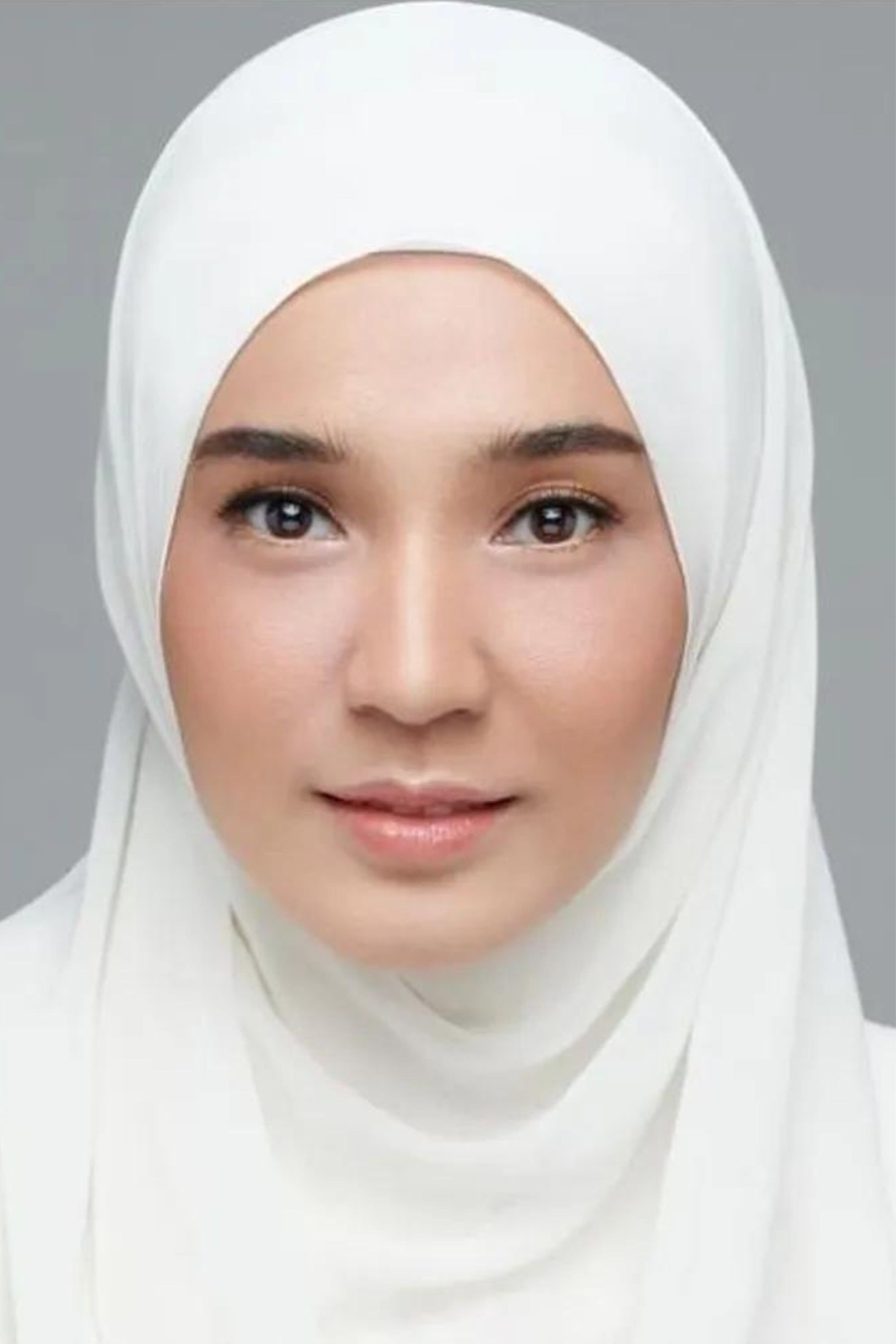 Dhini Aminarti's poster