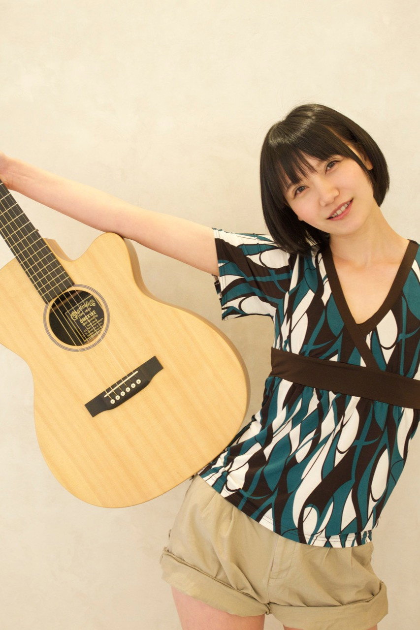 Tsukika Momoyama's poster