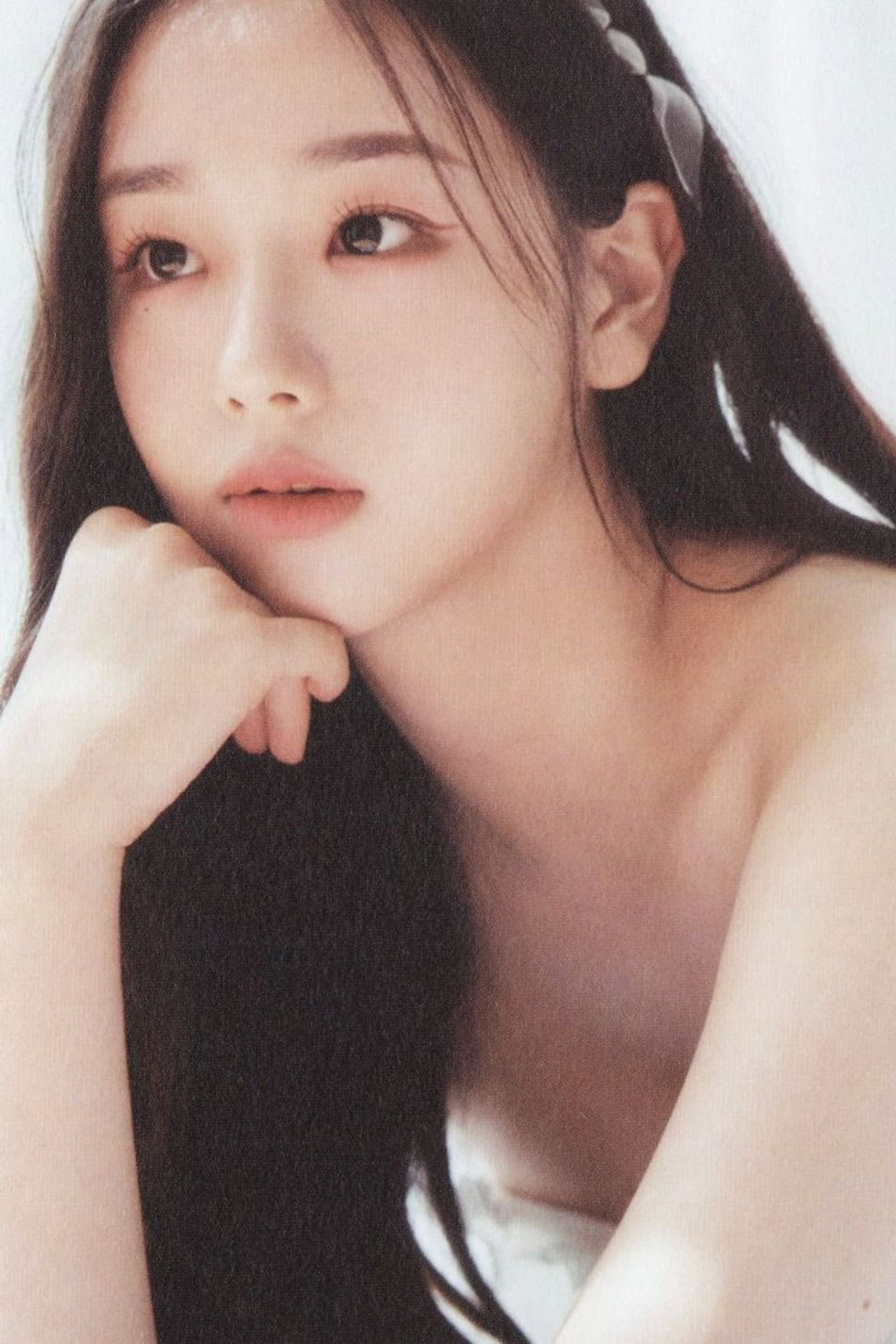 Kim Chae-yeon's poster