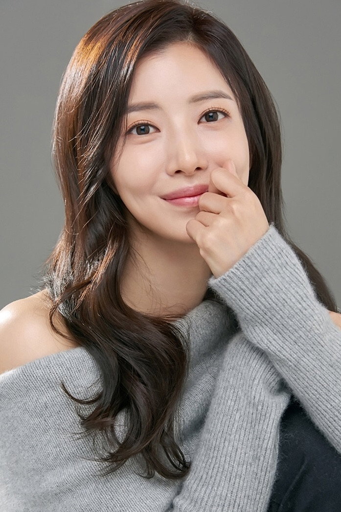 Yoon Se-a's poster