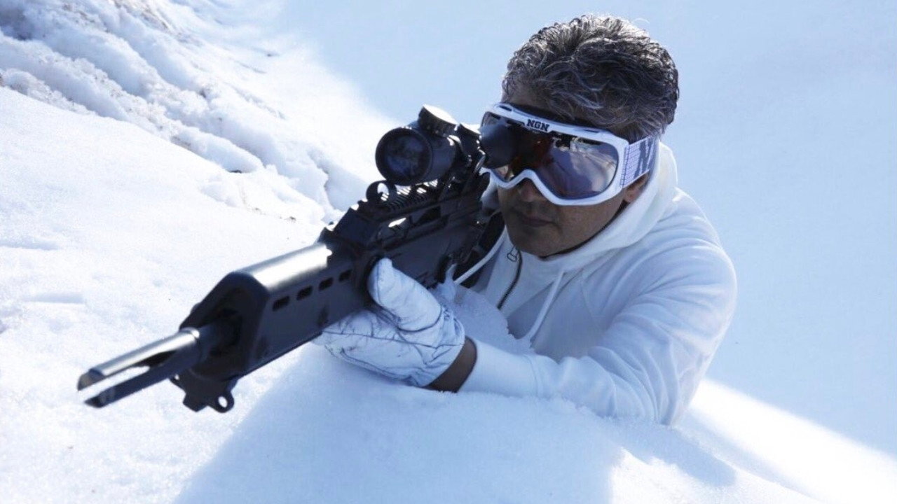 Vivegam's poster