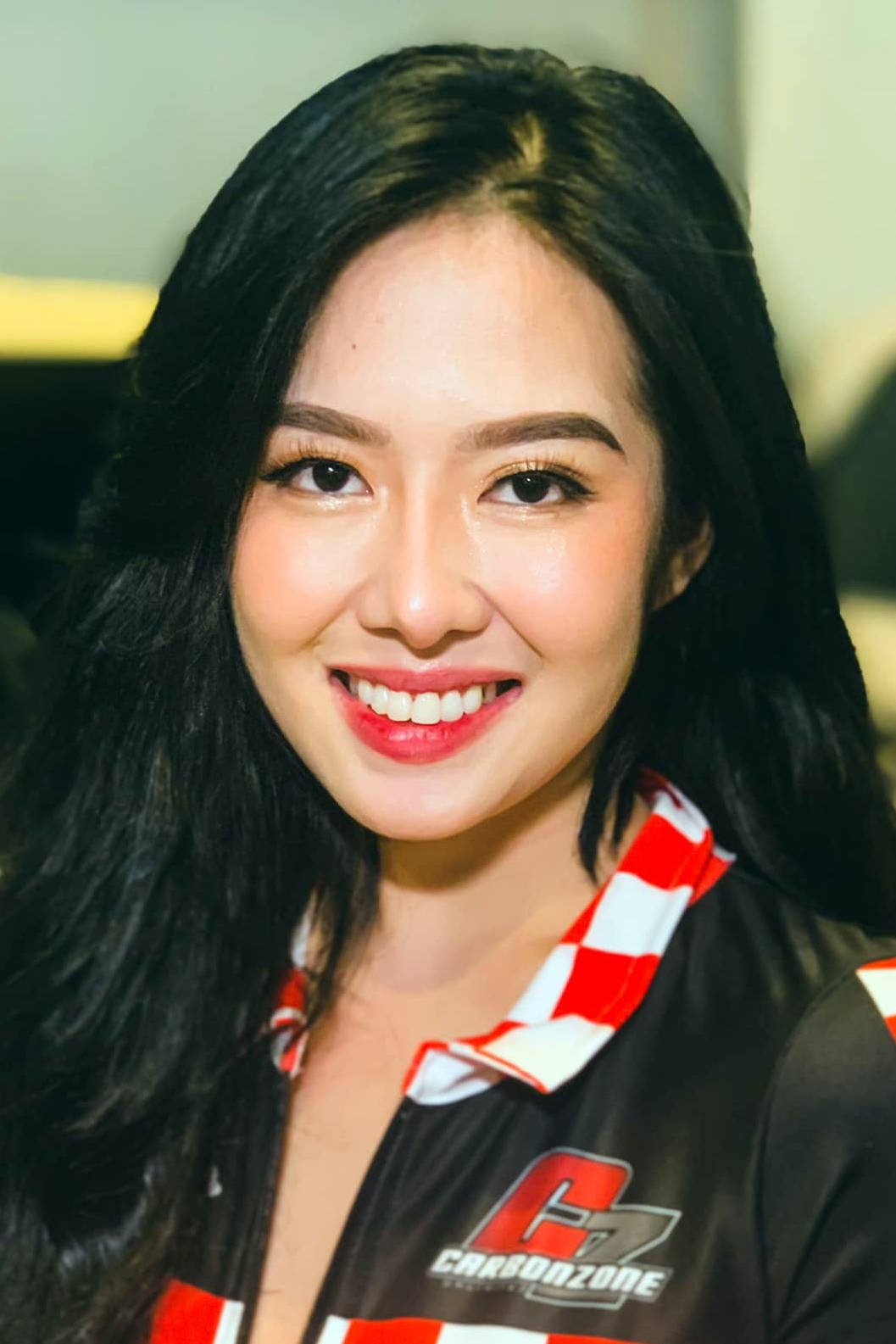 Amor Lapus's poster