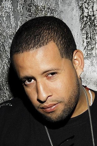Julio Voltio's poster