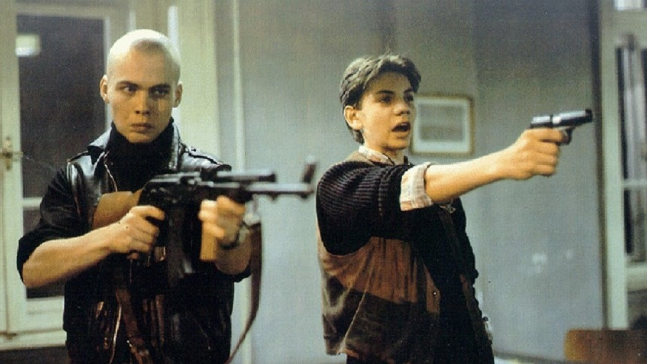 Stand off's poster