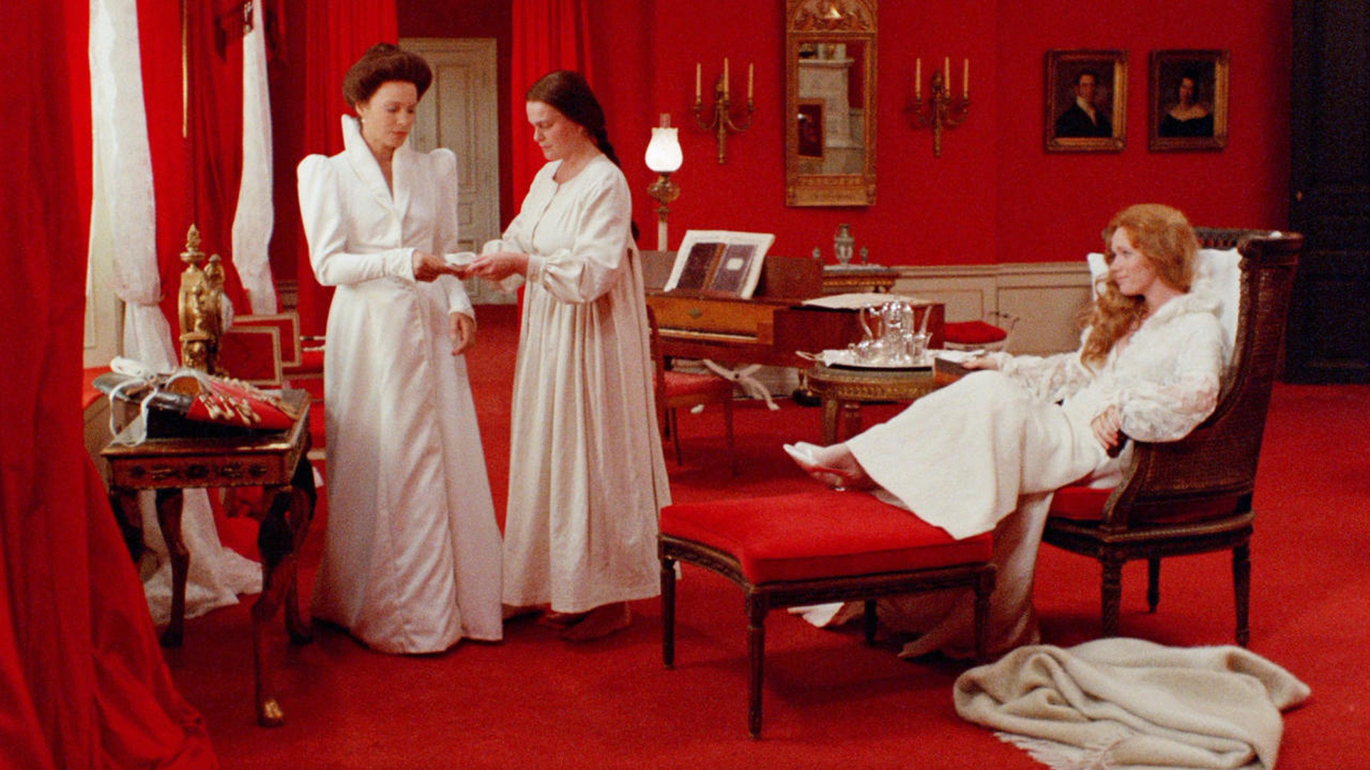 Cries and Whispers's poster