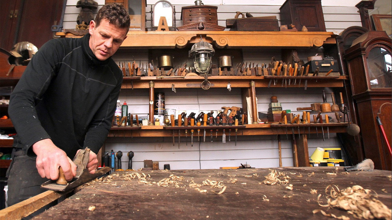Salvage Hunters: The Restorers's poster