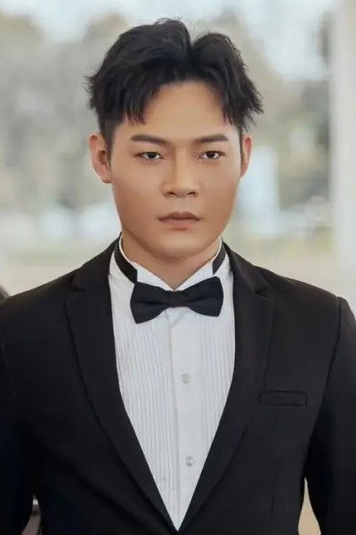 杨诺's poster
