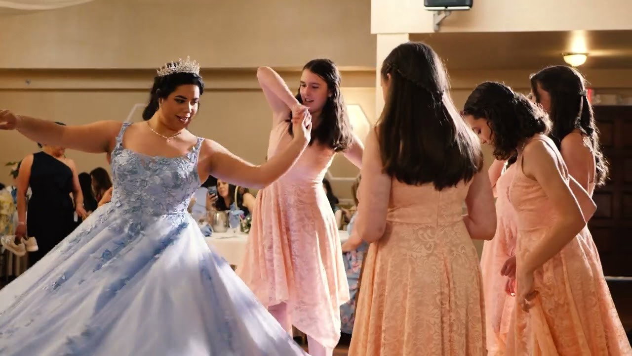 Quinceañero's poster
