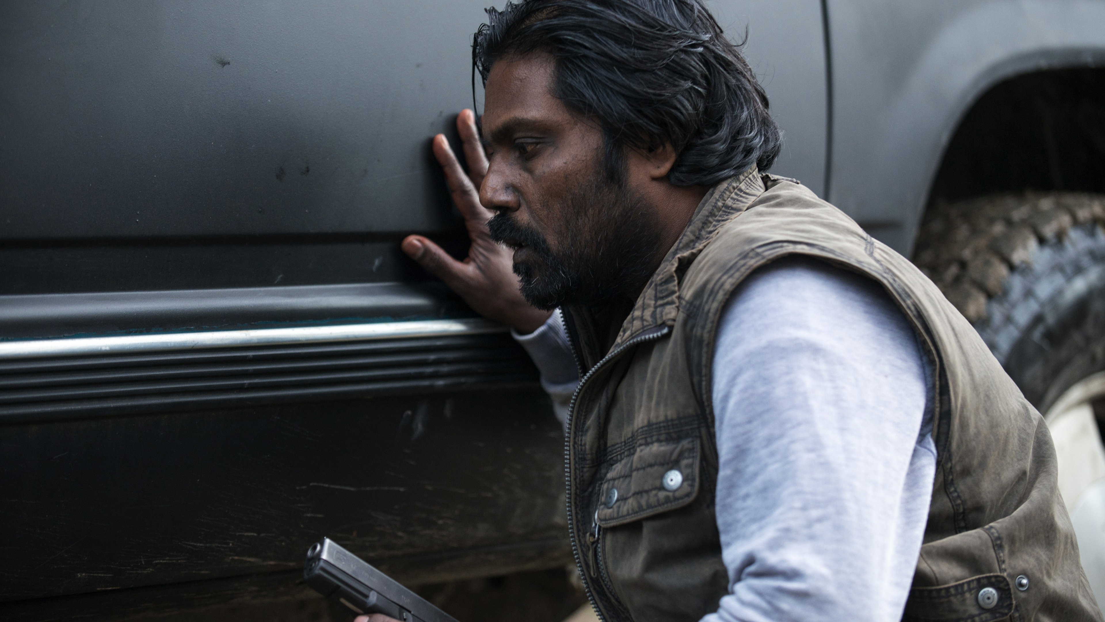 Dheepan's poster