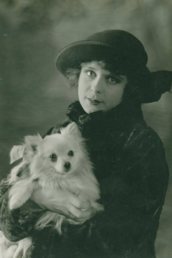 Magda Holm's poster