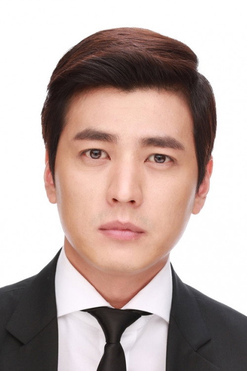 Lee In's poster